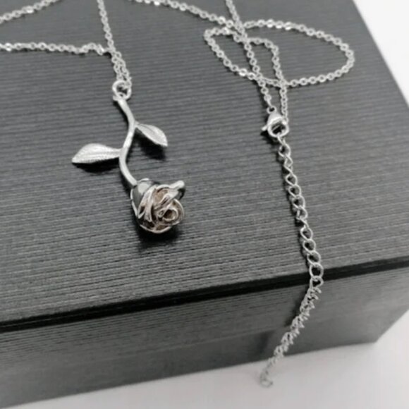 "Beauty & the Beast" Minimalist Cute Rose Necklace - Picture 8 of 9